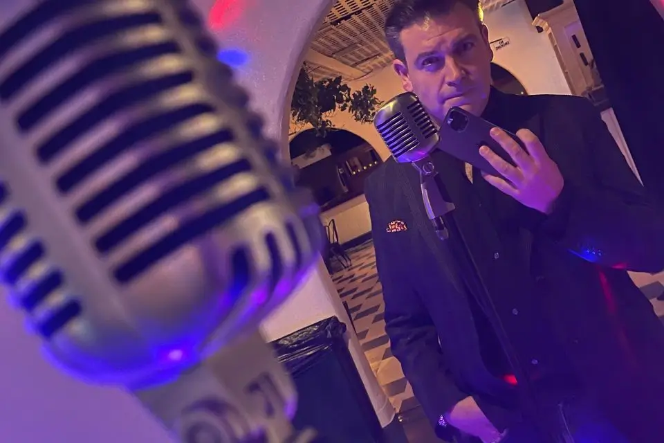 Josh singing Rat Pack-style music for cocktail party entertainment in Northern New Jersey